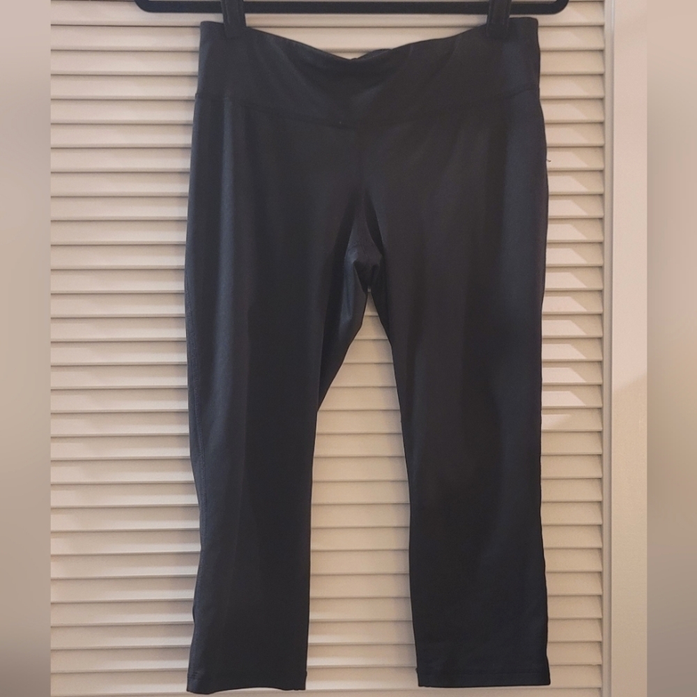 Ideology- Black Stretchy Yoga Workout Athletic Cropped Pants